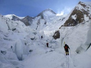 DESAPARECEN TRES MONTAÑEROS ESPAÑOLES TRAS ESCALAR UNA CIMA EN PAKISTÁN