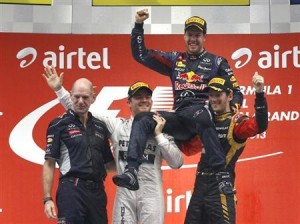 2013-10-27T141033Z_1_BSIE99Q13DQ00_RTROPTP_2_DEPORTES-MOTOR-F1-CAMPEON