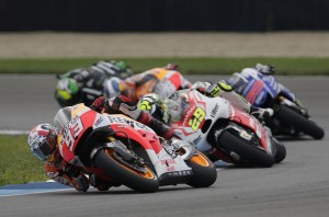 Marc-Marquez-liderando-la-carr_54412938208_54115221154_600_396