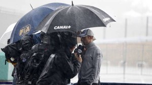 LLUVIA-entrevista-Button-Suzuka-Reuters_CLAIMA20141002_0104_27