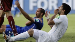 140624182747_wc_12014_suarez_chiellinis__624x351_ap