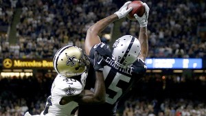 la-sp-raiders-saints-20160911-snap