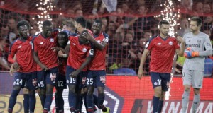 Los jugadores de Lille festejan tras marcar un gol ante Nantes en la liga francesa, el sábado 22 de septiembre de 2018. (AP Michel Spingler)