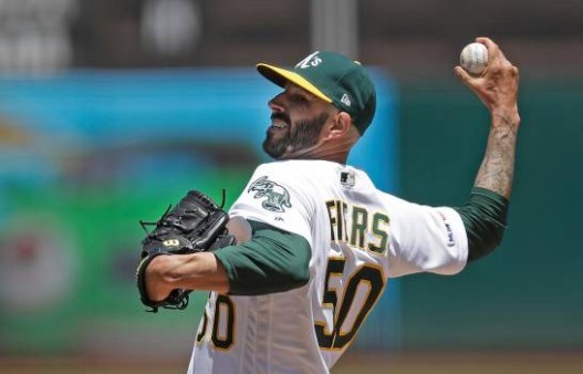 mike-fiers_13289760_20200221194645